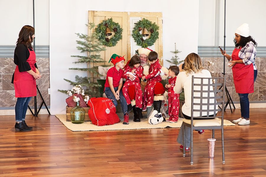 Albuquerque Moms Blog Licht Photography Breakfast with Santa Kate Buckles Photography Santa of Enchantment NOAH's Event Venue