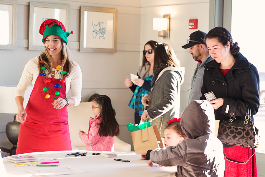 Albuquerque Moms Blog Rust Vintage Rentals Licht Photography Breakfast with Santa Kate Buckles Photography Santa of Enchantment NOAH's Event Venue
