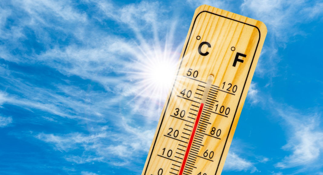 Staying Cool During the Summer :: Energy Saving Tips + Printable Bingo Game