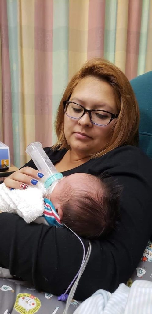 Bonding while formula feeding. Fed is best.