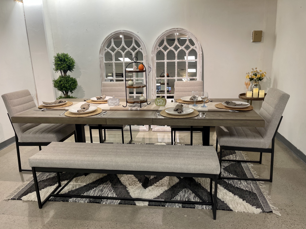 Contemporary Farmhouse Tablescape