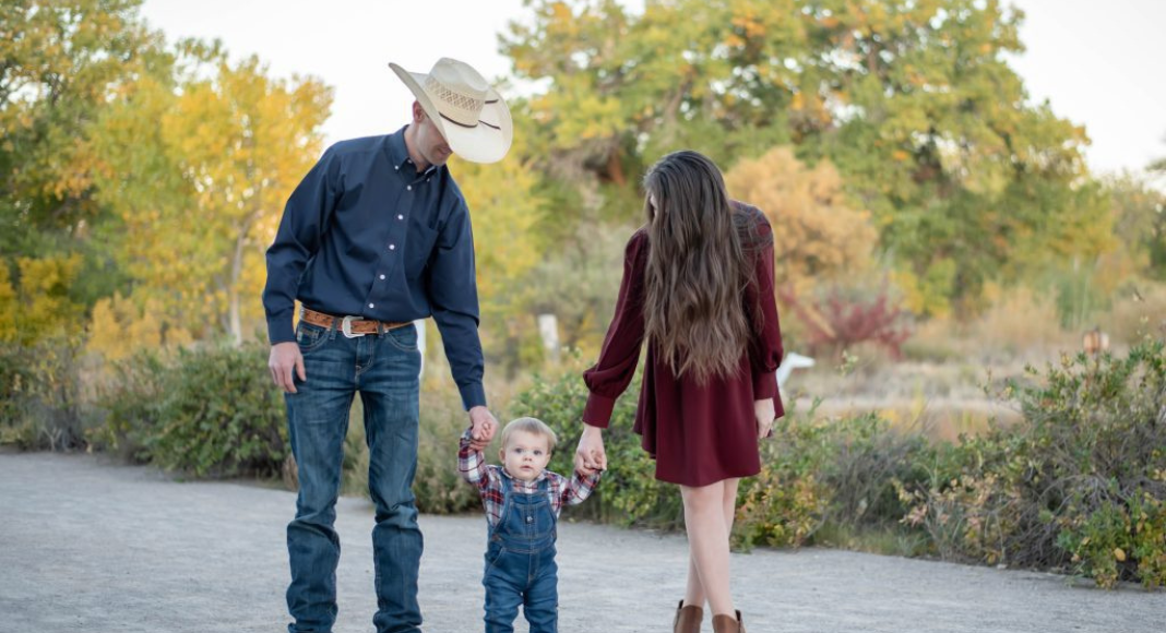 PSL Is Back, But Have You Booked Your Fall Photoshoot?