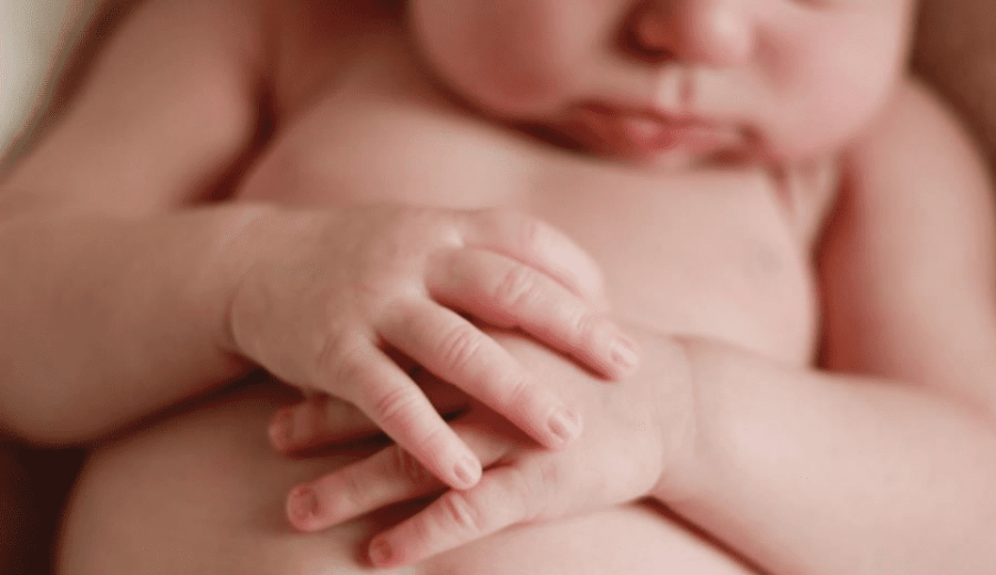 5 Essential Newborn Items that Make Mom Life Easier