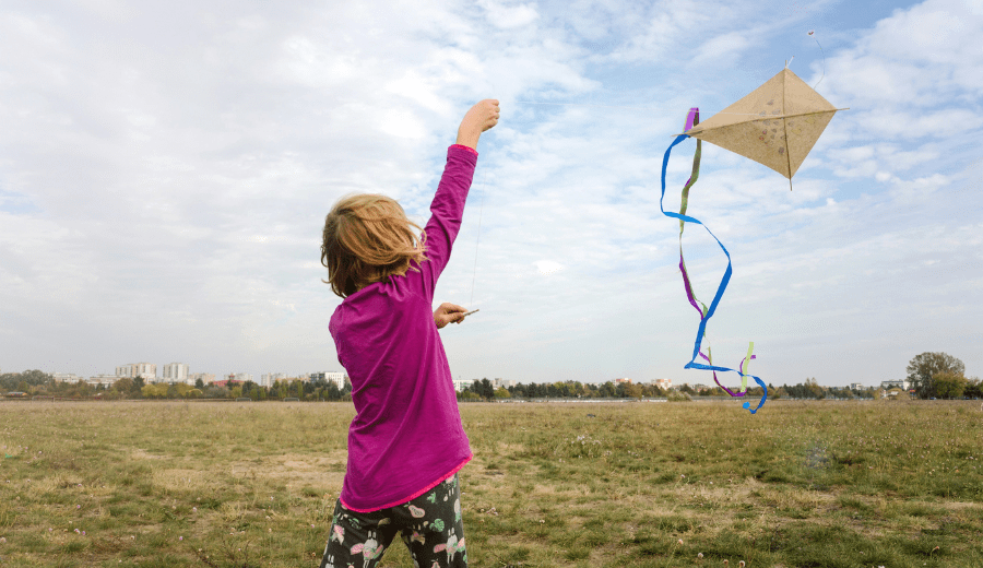 Make a Paper Kite That Really Flies!