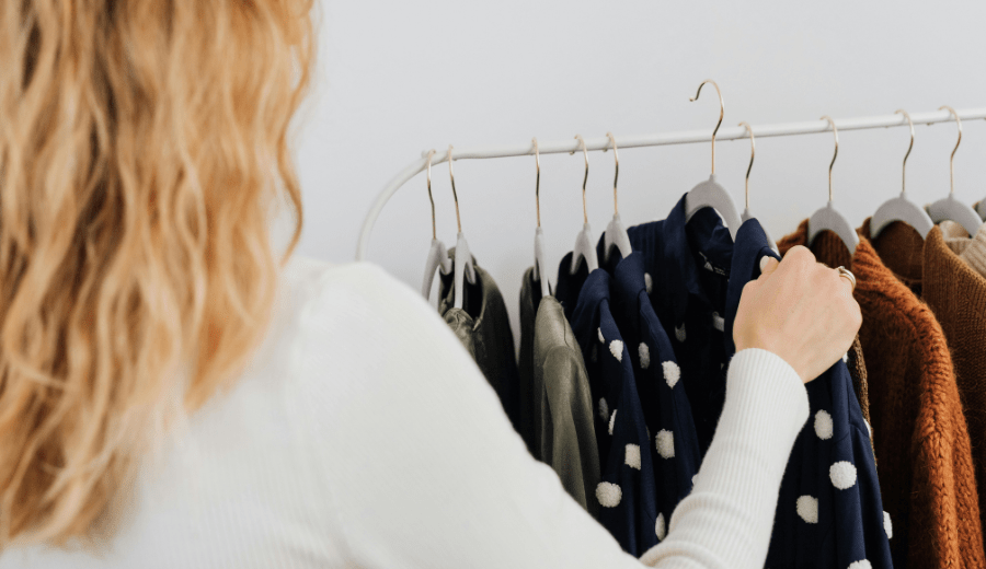 4 Reasons to Rent Clothes