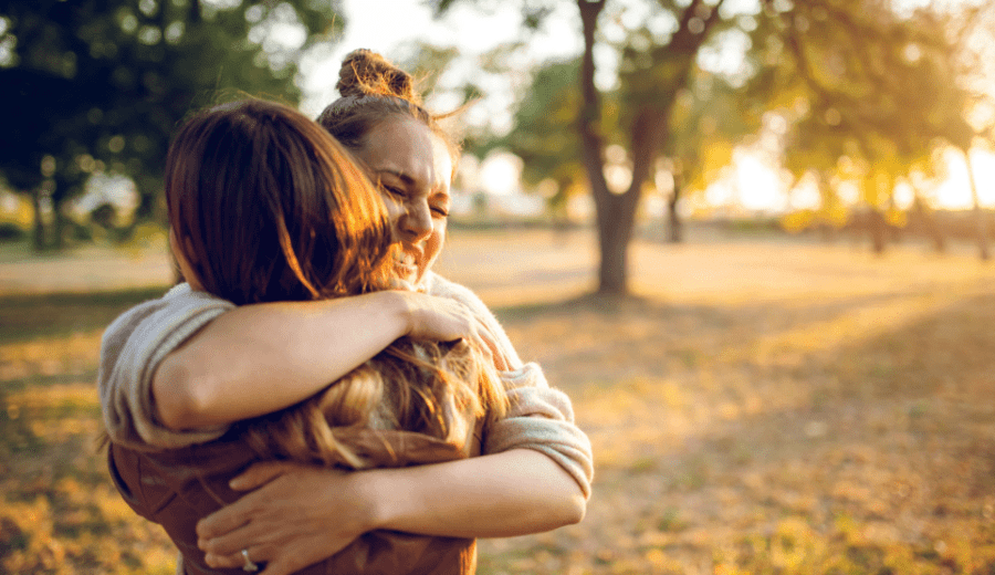 Less Judging, More Hugging :: Why I Promise to Encourage You