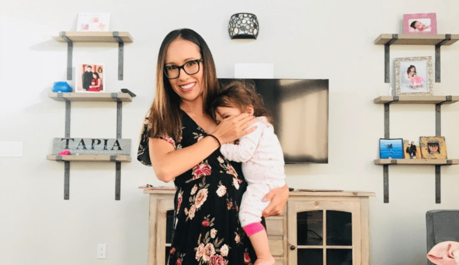 Why I Decided to Throw in the Towel with Breastfeeding
